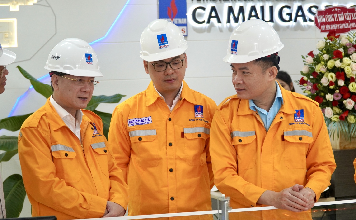 Đoàn công tác Petrovietnam thăm Nhà máy xử lý Khí - Công ty Khí Cà Mau