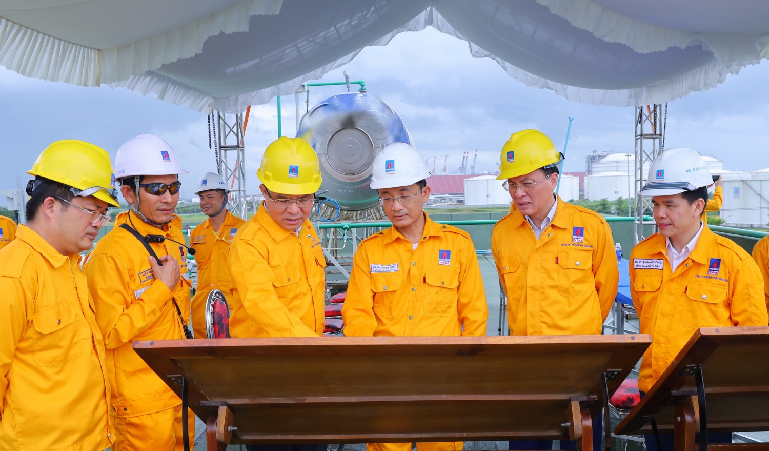 Thời cơ mới, vận hội mới để Petrovietnam phát triển thần tốc