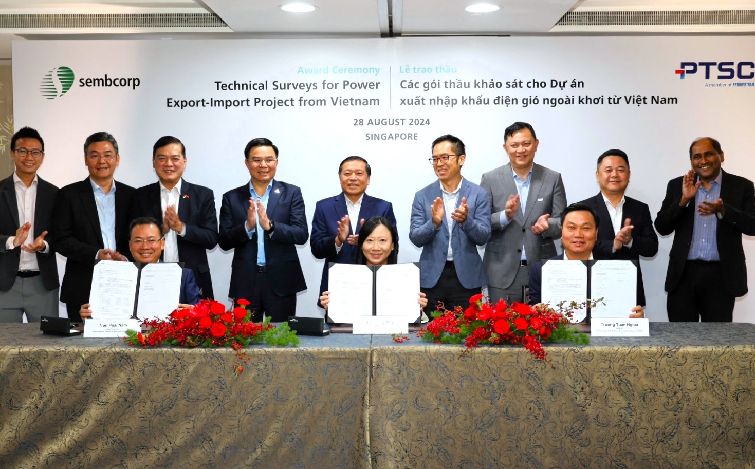 Tổng Công ty Cổ phần Dịch vụ Kỹ thuật Dầu khí Việt Nam (PTSC) và đối tác Sembcorp Utilities Pte. Ltd. (SCU) của Singapore đã tổ chức Lễ trao thầu Gói thầu đo gió, thủy văn và khảo sát nghiên cứu địa chất, Dự án xuất khẩu năng lượng tái tạo ngoài khơi từ Việt Nam sang Singapore.