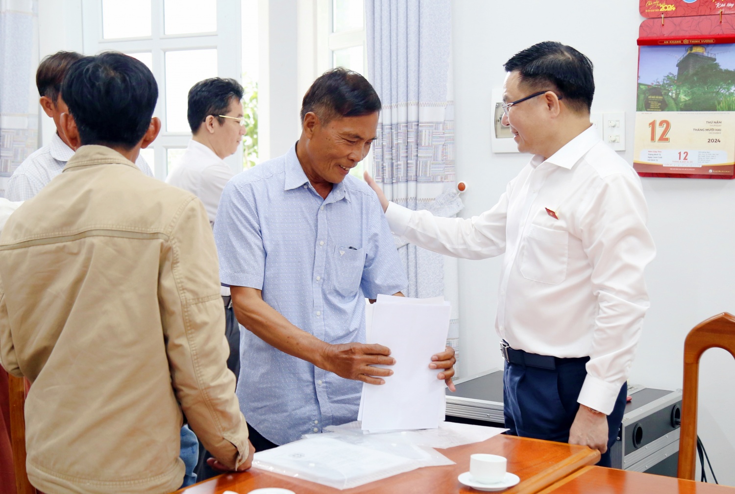 ĐBQH Lê Mạnh Hùng tiếp công dân định kỳ Quý IV tại Cà Mau