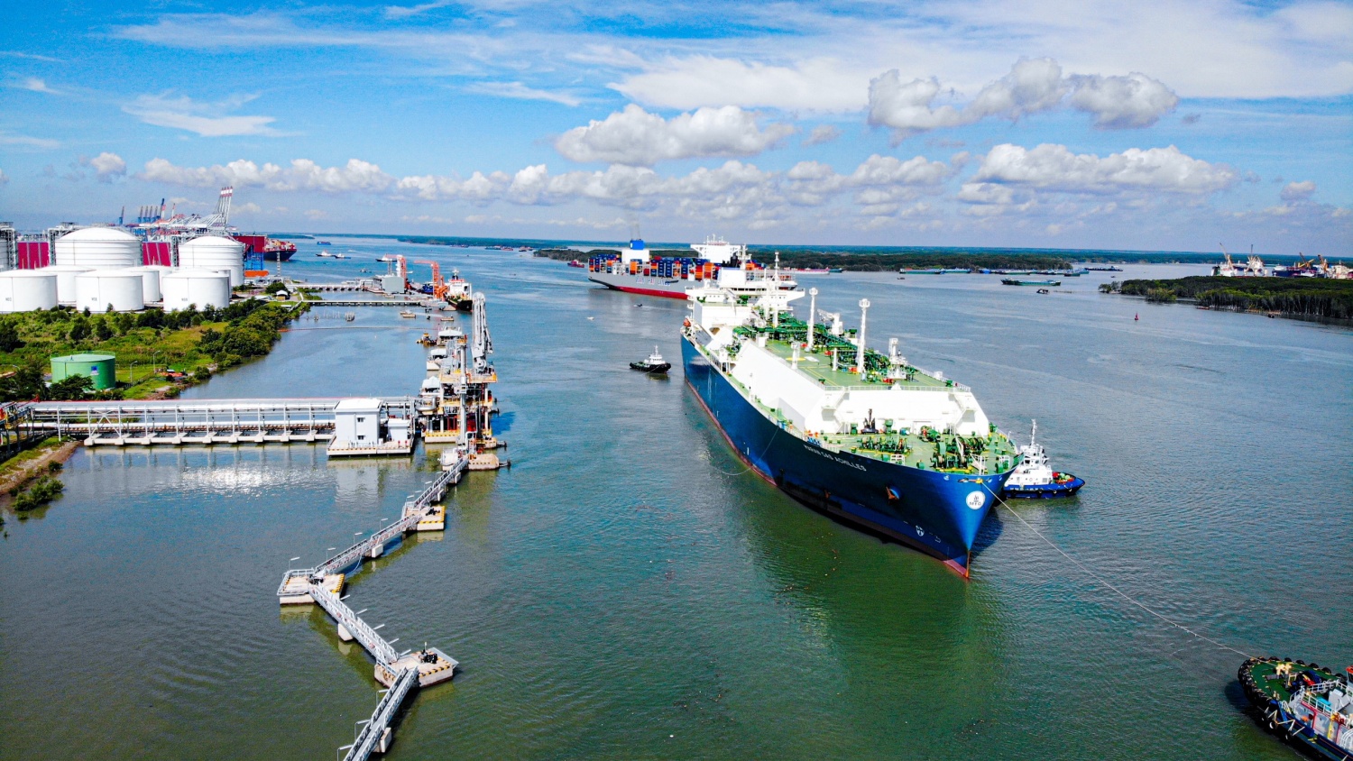 Petrovietnam tiếp tục đẩy mạnh thực hiện phương châm